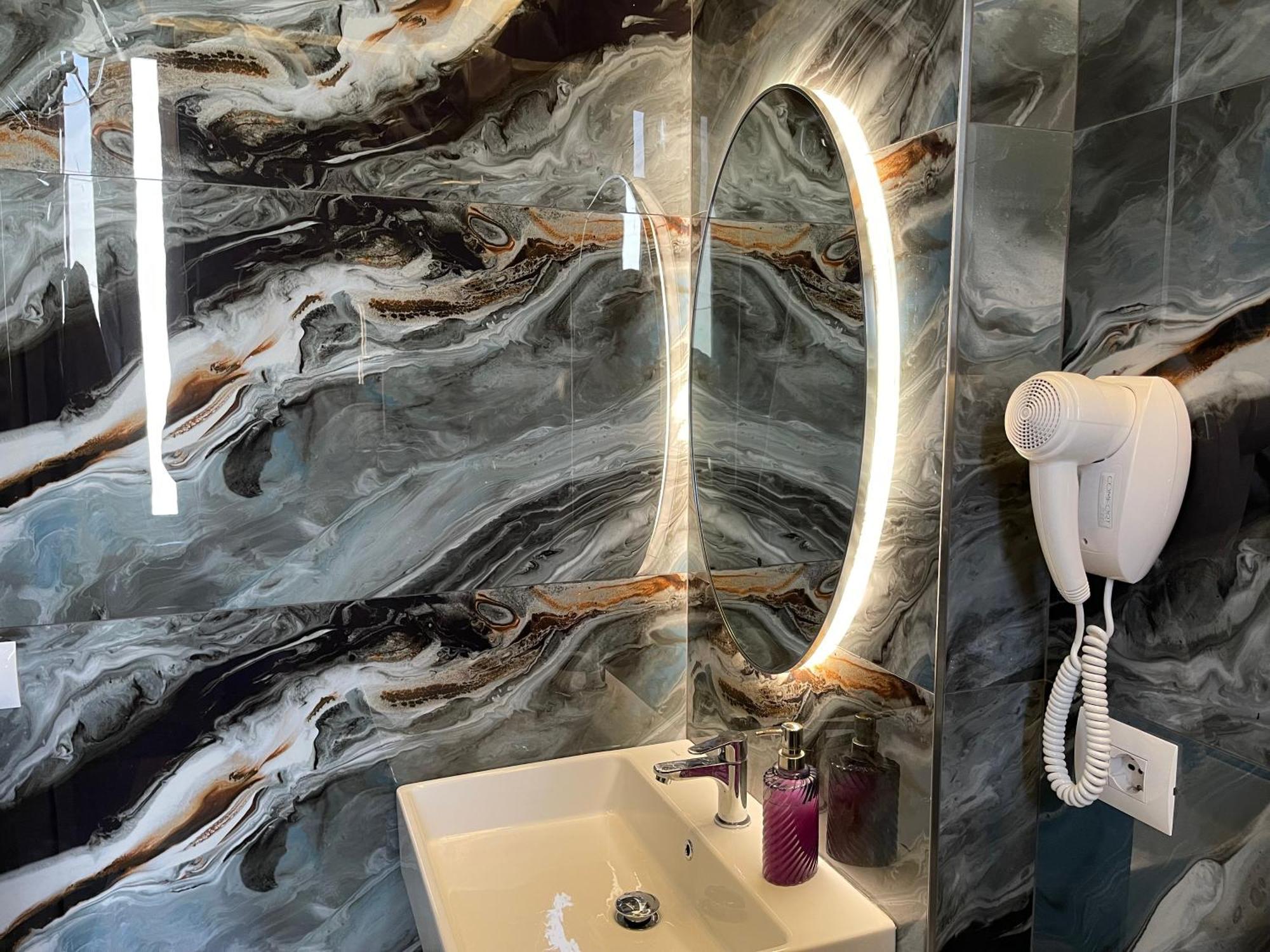 15 - Center 4* Tirana